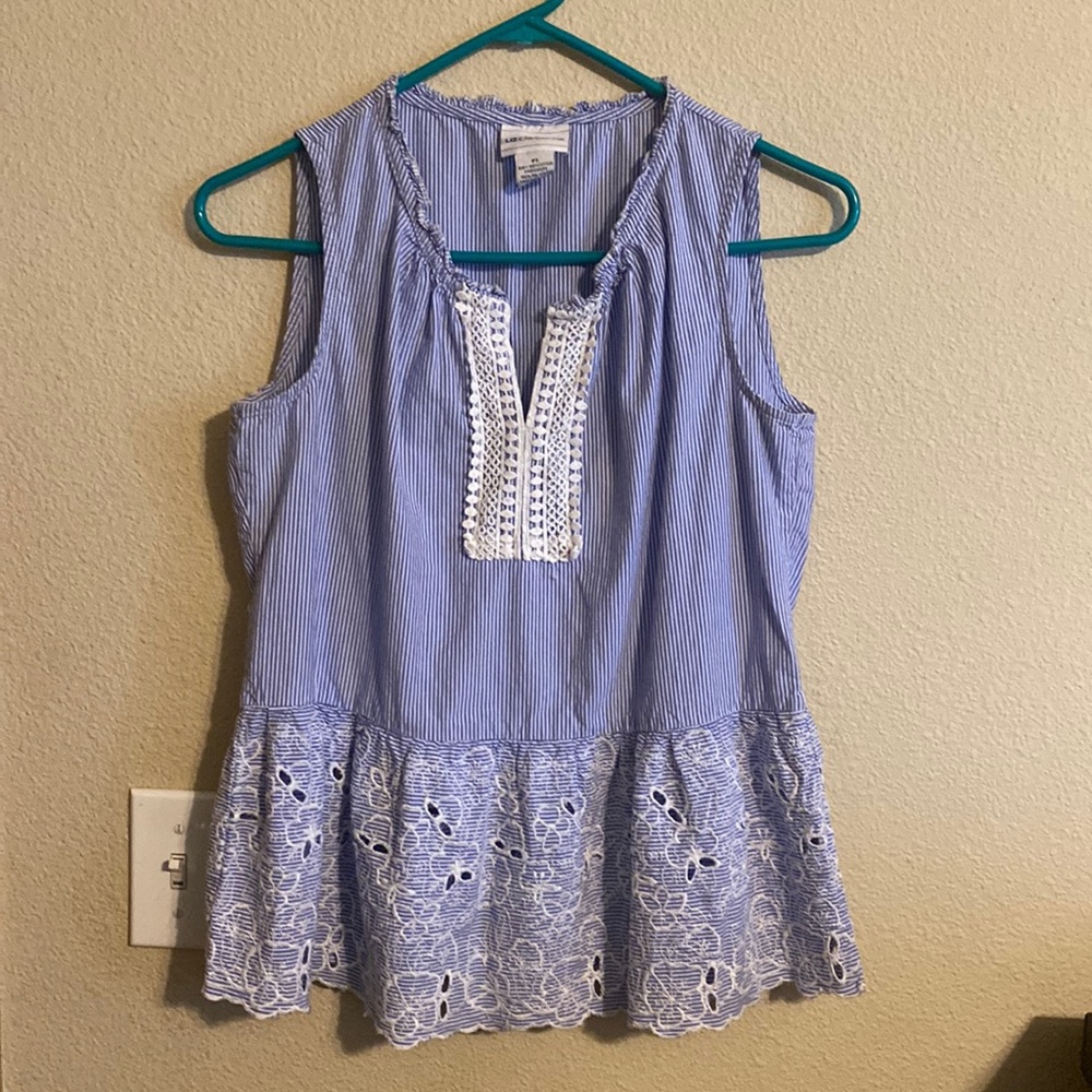 Liz Clairborne striped and embroidered thank top size PS